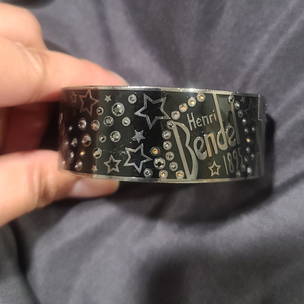 👶🧒👦🧑👦 Henri Bendel Bangle